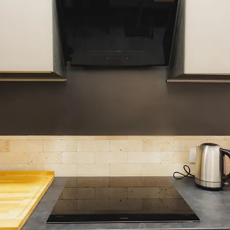 Bambi Boutique - Loftove Izby 300 M Od Centra Banskej Bystrice, Self Check-in Homestay *