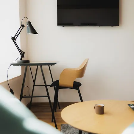 Bambi Boutique - Loftove Izby 300 M Od Centra Banskej Bystrice, Self Check-in Homestay