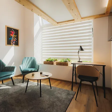 Bambi Boutique - Loftove Izby 300 M Od Centra Banskej Bystrice, Self Check-in Banska Bystrica