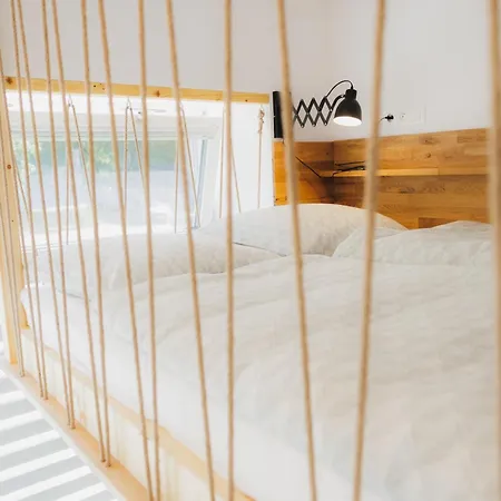 Homestay Bambi Boutique - Loftove Izby 300 M Od Centra Banskej Bystrice, Self Check-in *